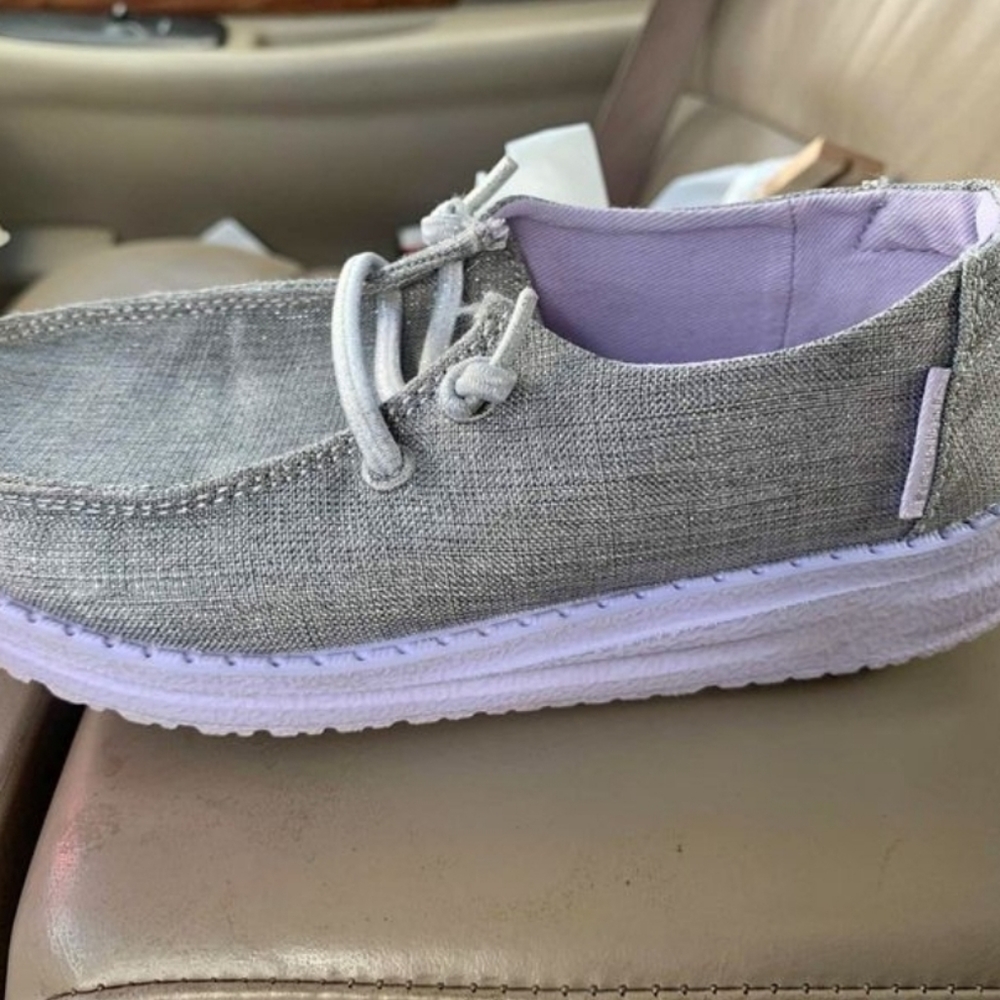 Toddler size 11 hey dude like new